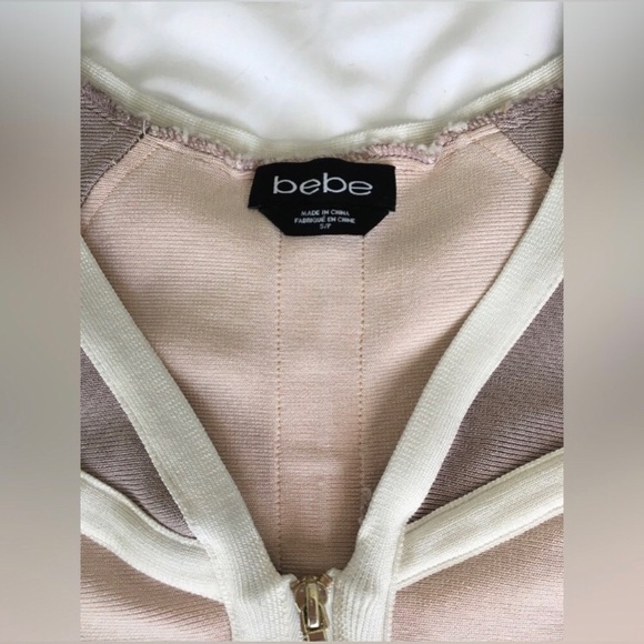 EUC 90’s beautiful Bebe thick multicolored zip up vneck long sleeve top. - Picture 3 of 7